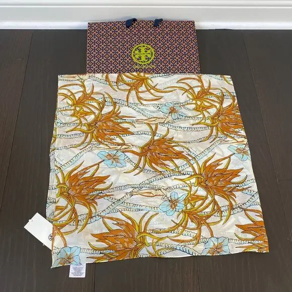Last 2‼️NWT Tory Burch Women's Climbing Palms Square Scarf 144936 - Picture 1 of 9